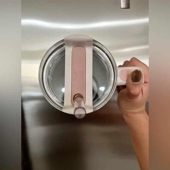 Stanley Quencher 30oz Rose Quartz Swirl - Picture 3 of 3